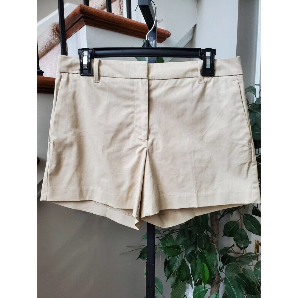 Ann Taylor The City Beige Khaki Solid Mid Rise Flat Front Chino Shorts 8Petite